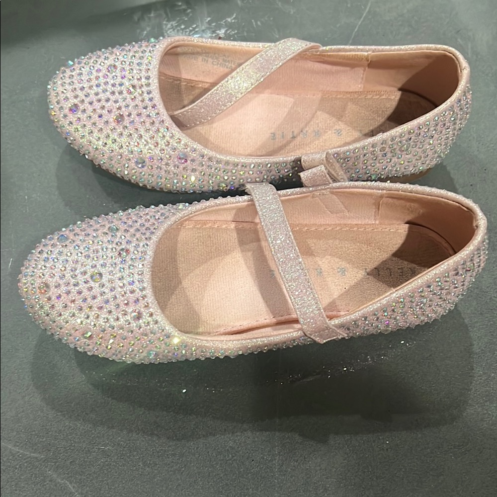 Kids dress Shoes size 11 Sparkly Pink
